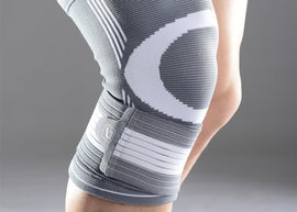 KNEE BRACES COMPRESSION KNEE SUPPORT BRACE WITH ADJUSTABLE STRAPS S/M - Sallys Home